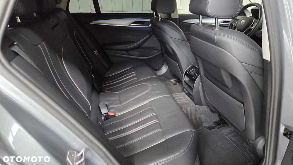 BMW Seria 5 530e xDrive M Sport sport - 19