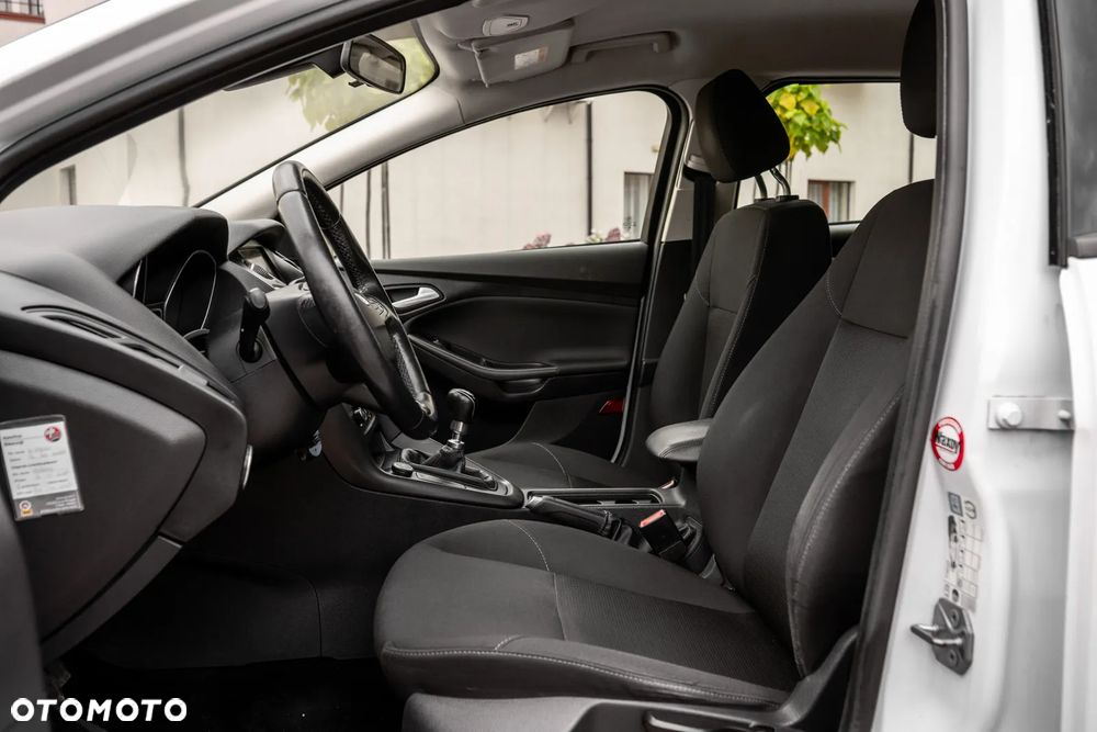 Ford Focus 1.5 TDCi DPF Start-Stopp-System Ambiente - 22