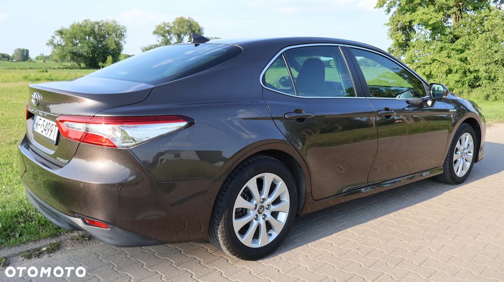 Toyota Camry - 16