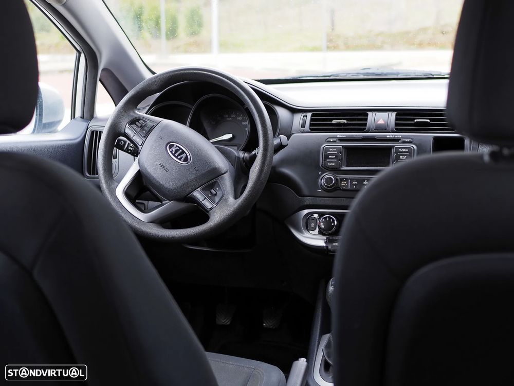 Kia Rio 1.1 CRDi EX - 3