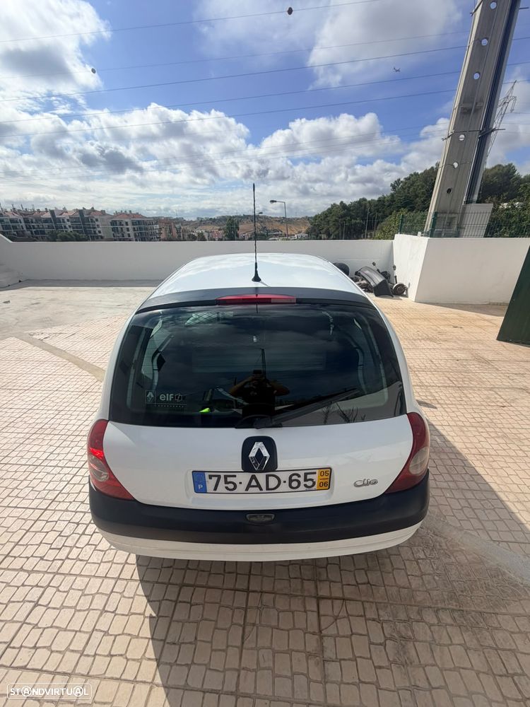 Renault comercial/derivado de veículo de passageiros - 2