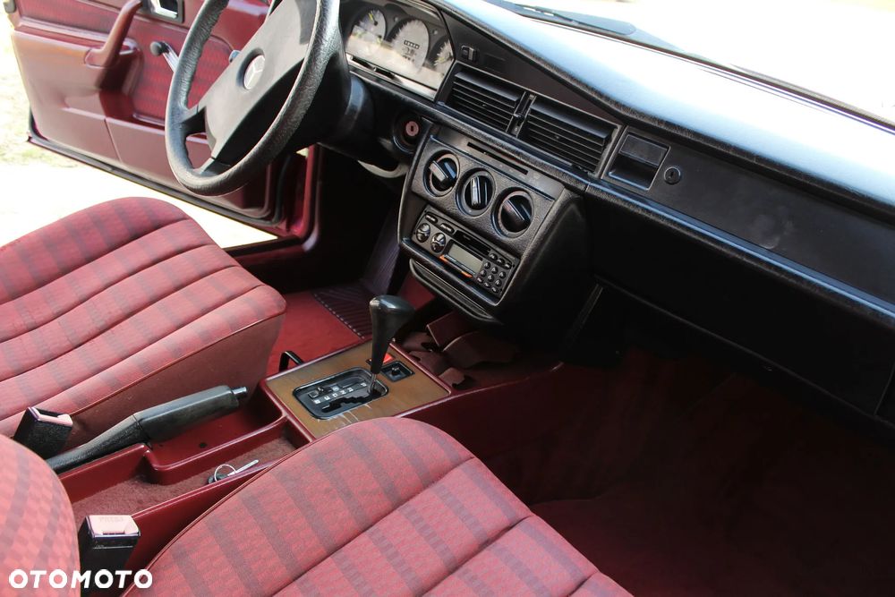 Mercedes-Benz W201 (190) - 33