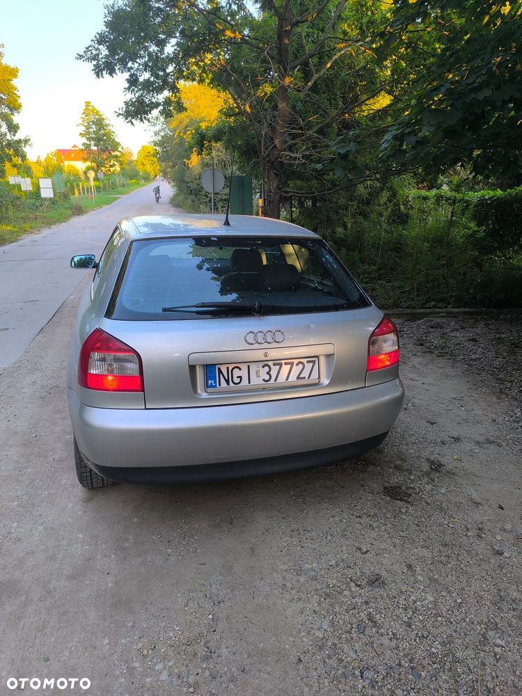 Audi A3 3-drzwiowe 1.6 Ambition - 3