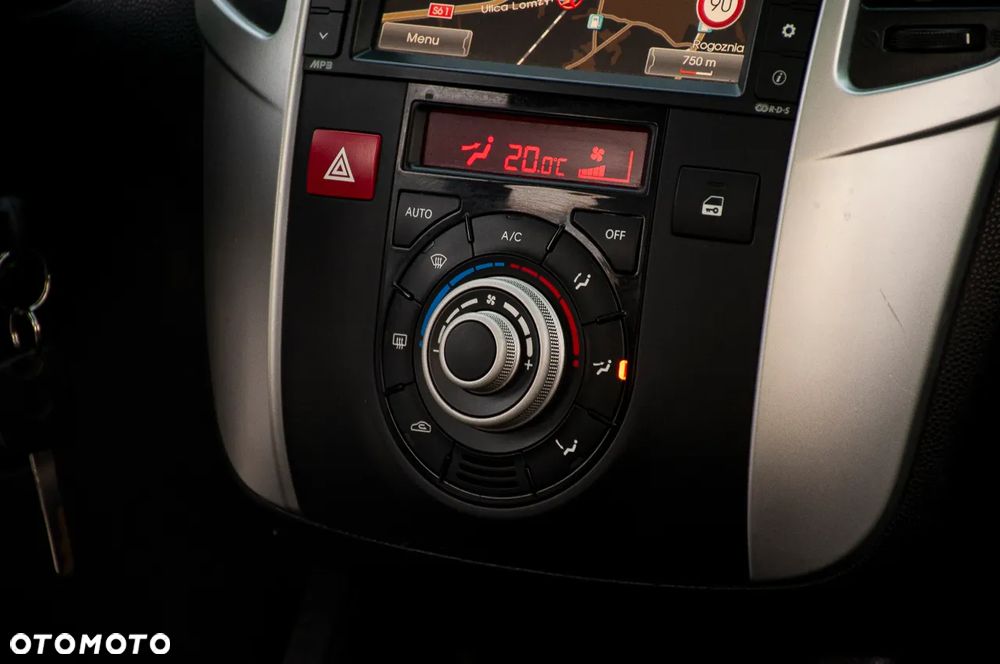 Kia Venga - 39