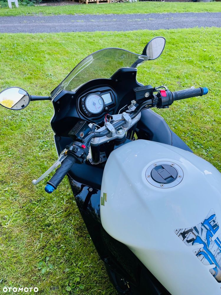 Suzuki GSX - 9