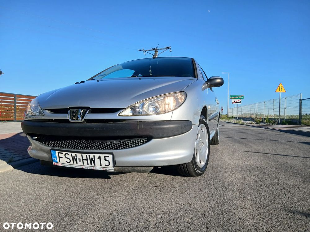 Peugeot 206 75 Grand Filou - 1