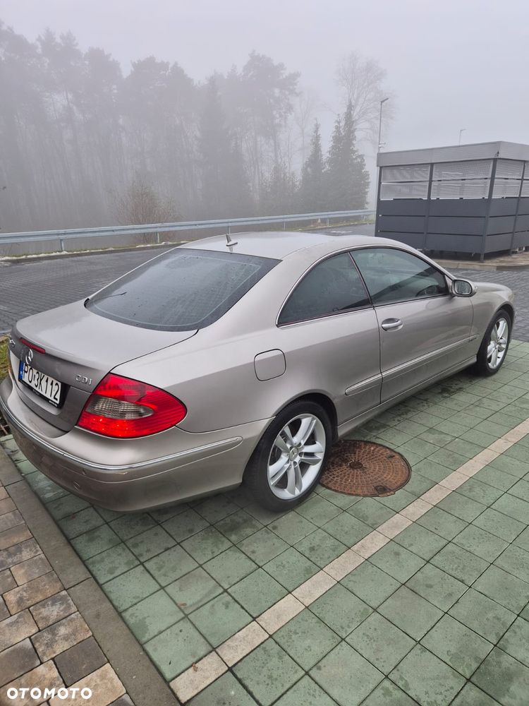 Mercedes-Benz CLK 320 CDI 7G-TRONIC Avantgarde - 4