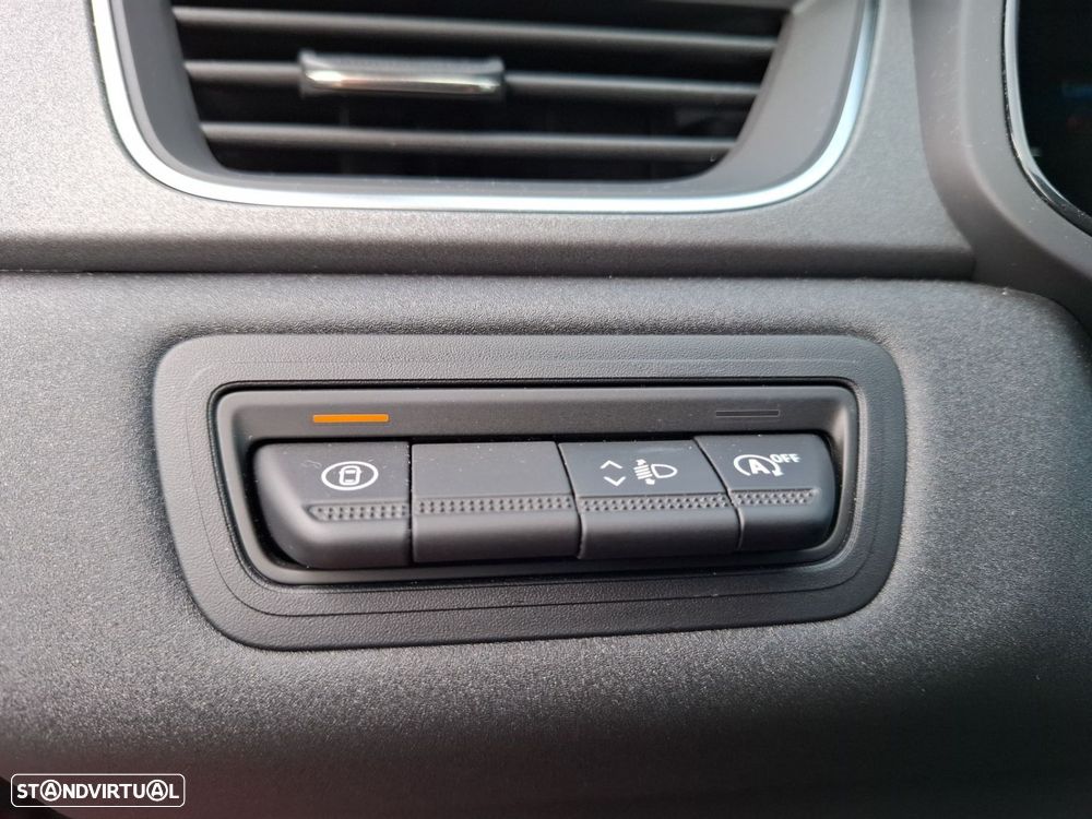 Renault Captur 1.0 TCe Techno Bi-Fuel - 22