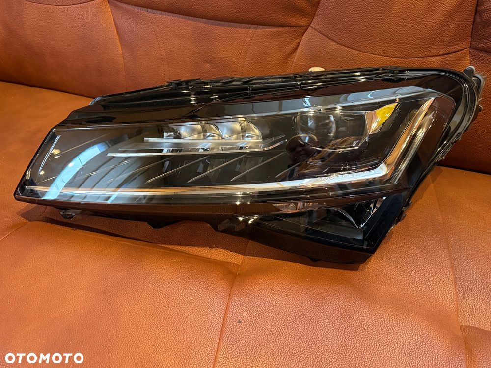 Skoda Superb 3V1 lift 3V1941015D full led przód przedni LEWY kompletny 3V1.941.015.D