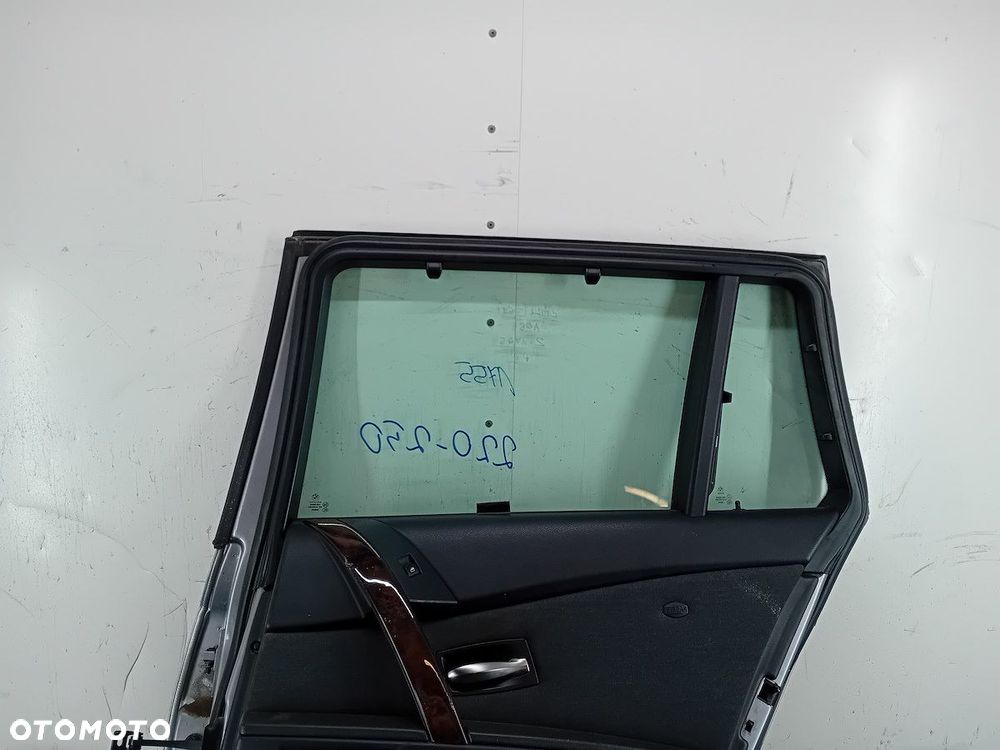 DRZWI TYŁ PRAWY  BMW E61 A08 KOMBI - 4