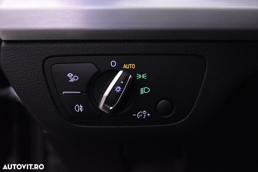 Audi Q5 55 TFSI e quattro S tronic PHEV S Line - 16