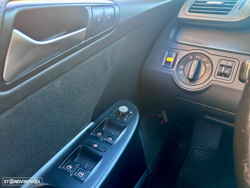 VW Passat Variant 1.9 TDI Trendline Pack BM - 23