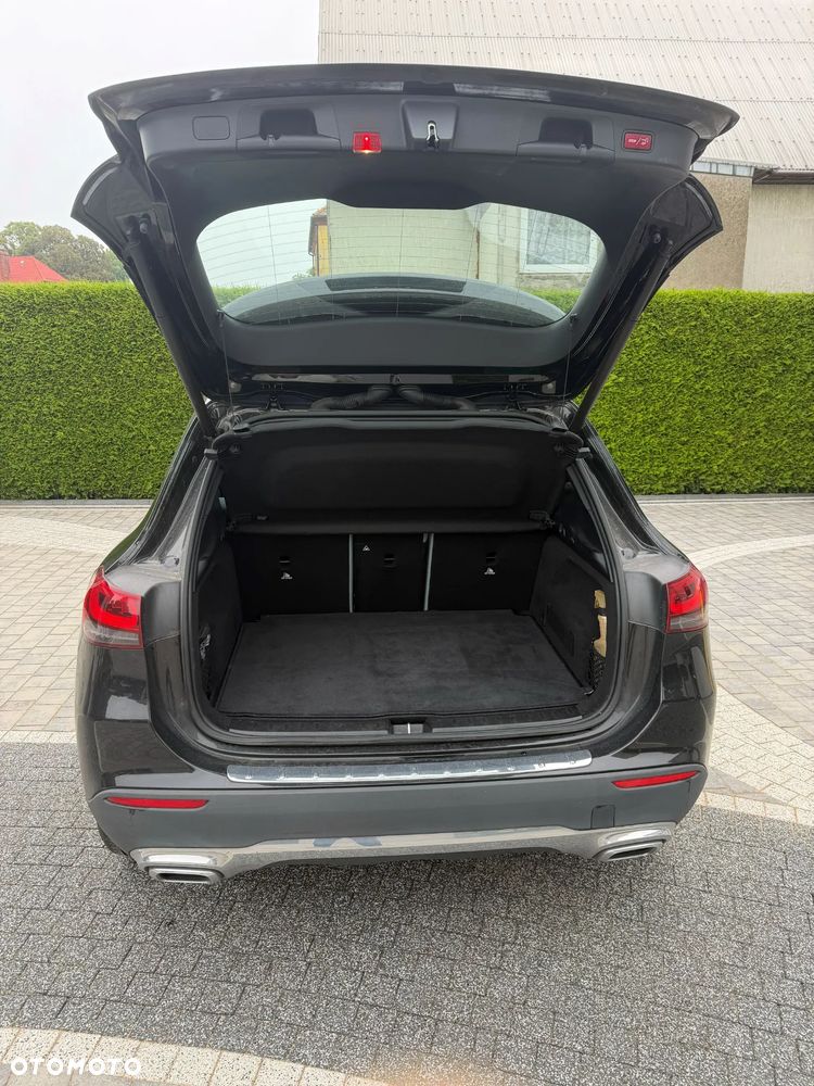 Mercedes-Benz GLA 220 d AMG Line - 4