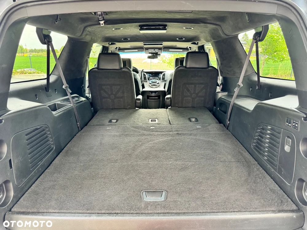Cadillac Escalade ESV 6.2 V8 AWD AT Platinum - 23