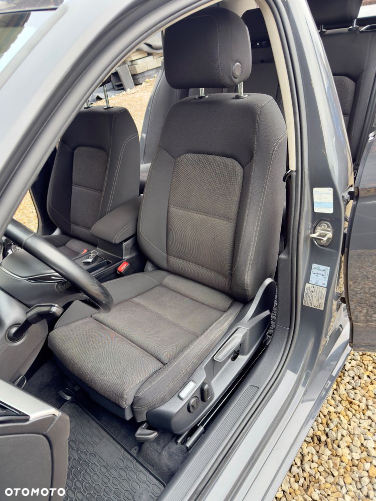Volkswagen Passat - 28