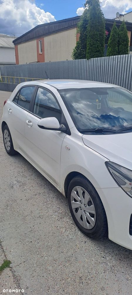 Kia Rio 1.4 crdi M - 8