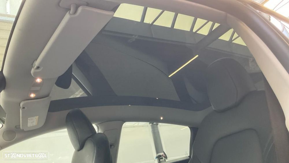 Tesla Model Y Performance Dual Motor AWD - 4