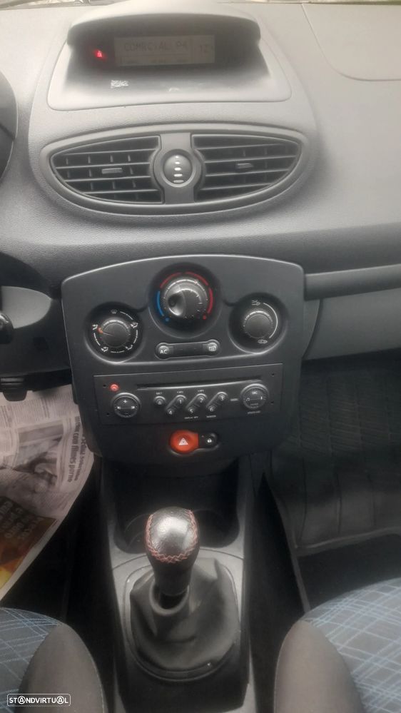 Renault CLIO 1.5 DCI - 22