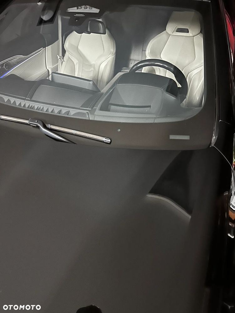 BMW Seria 8 - 31