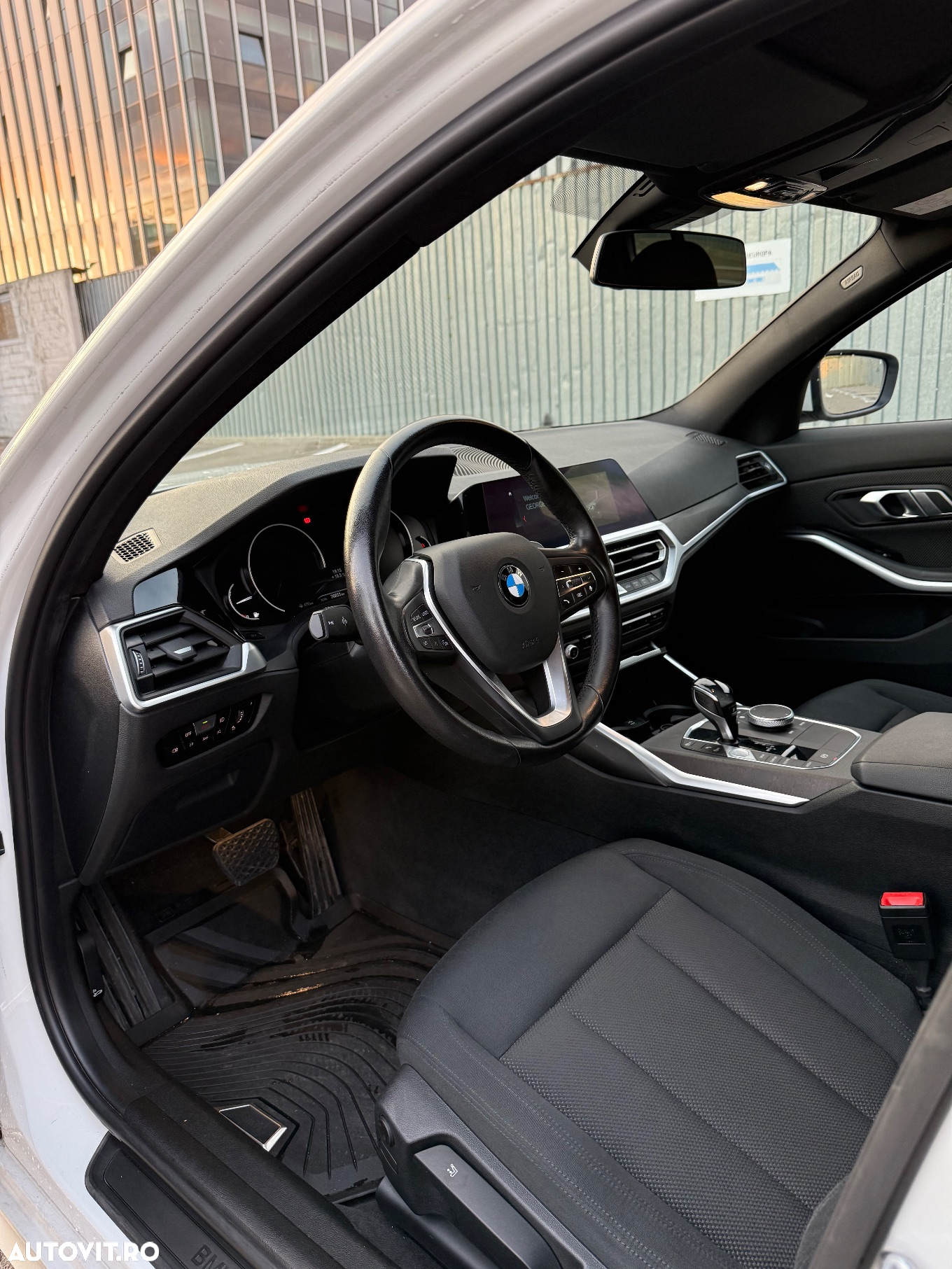 BMW Seria 3 320i Aut. - 8