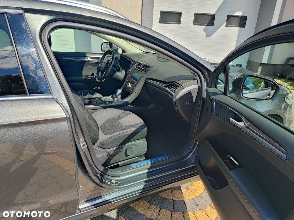 Ford Mondeo 2.0 Hybrid Titanium - 6