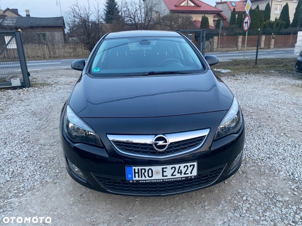 Opel Astra 1.4 Turbo Cosmo - 2