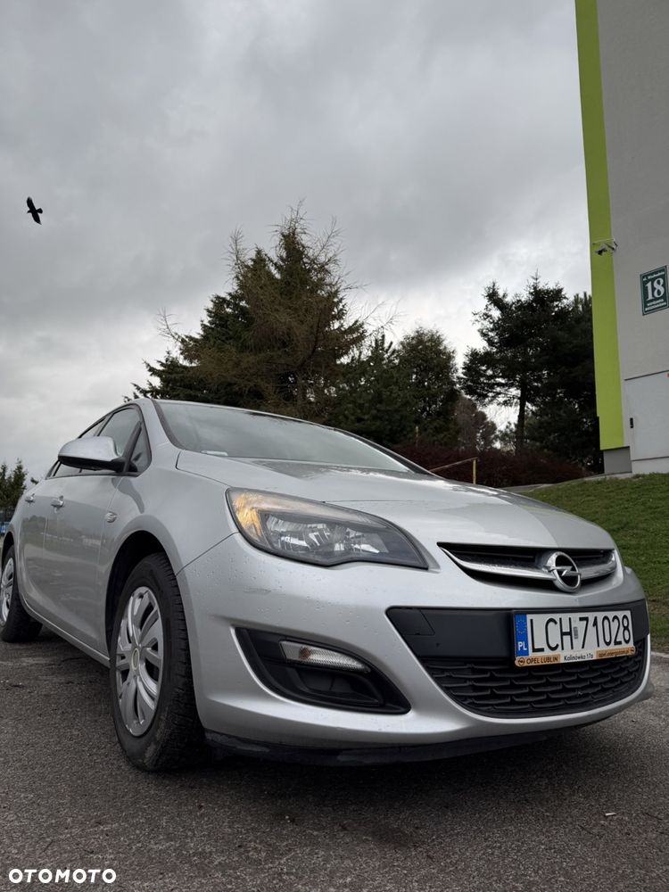 Opel Astra 1.4 T Essentia EU6 - 10