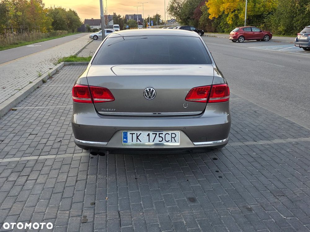 Volkswagen Passat - 6