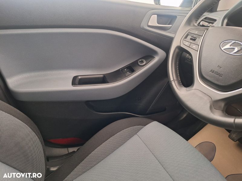 Hyundai i20 - 23