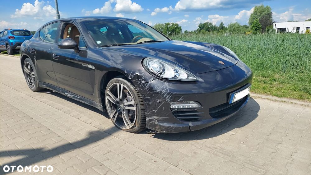 Porsche Panamera Standard - 2