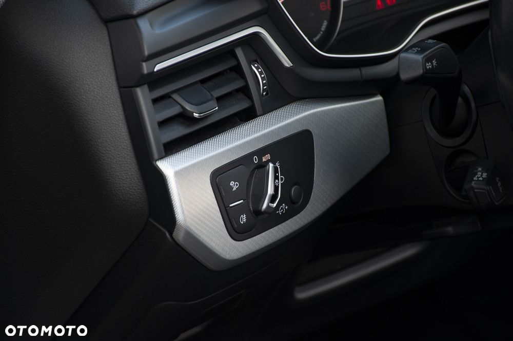 Audi A4 Avant 2.0 TDI ultra S tronic sport - 26