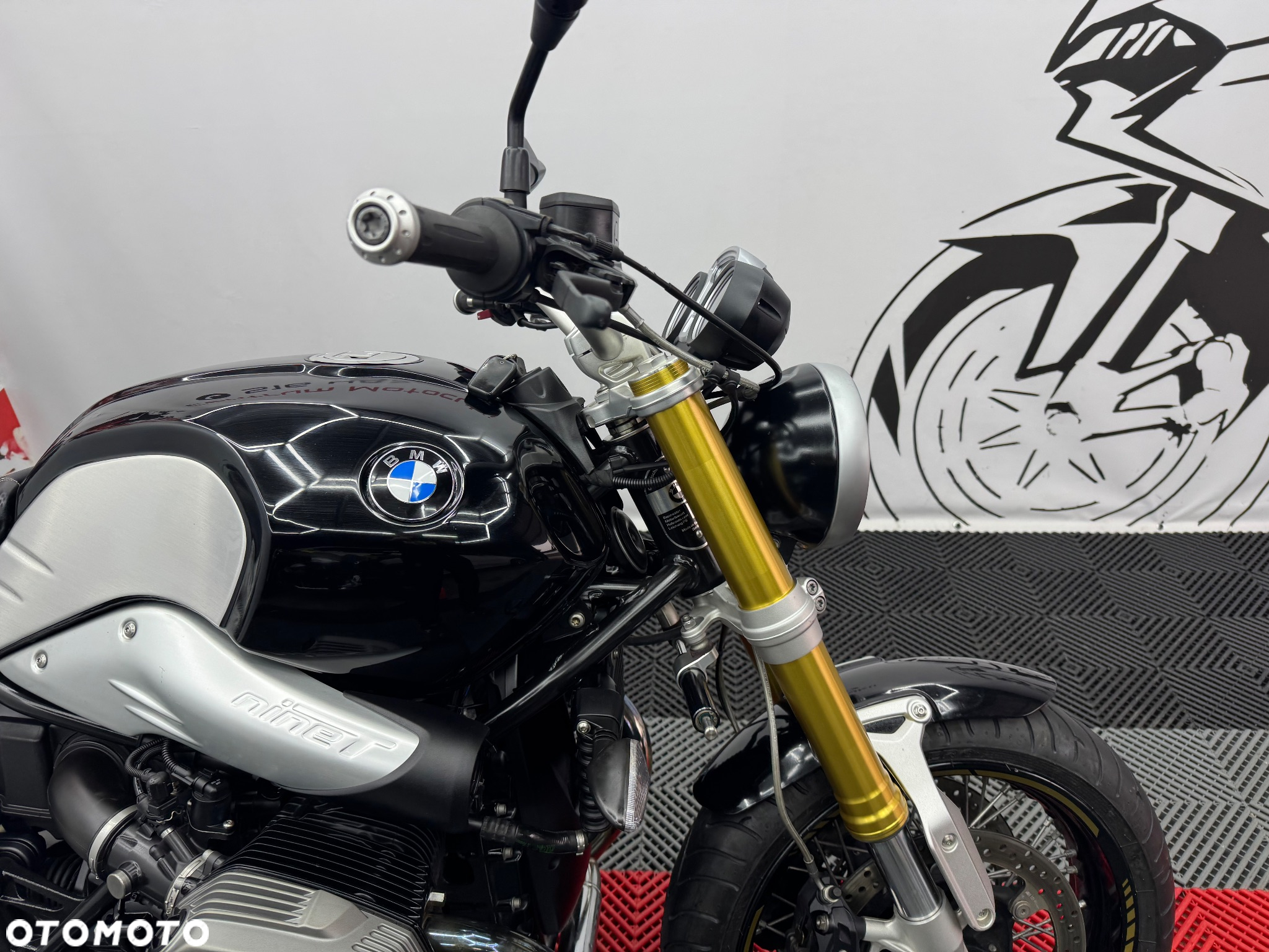 BMW R - 30