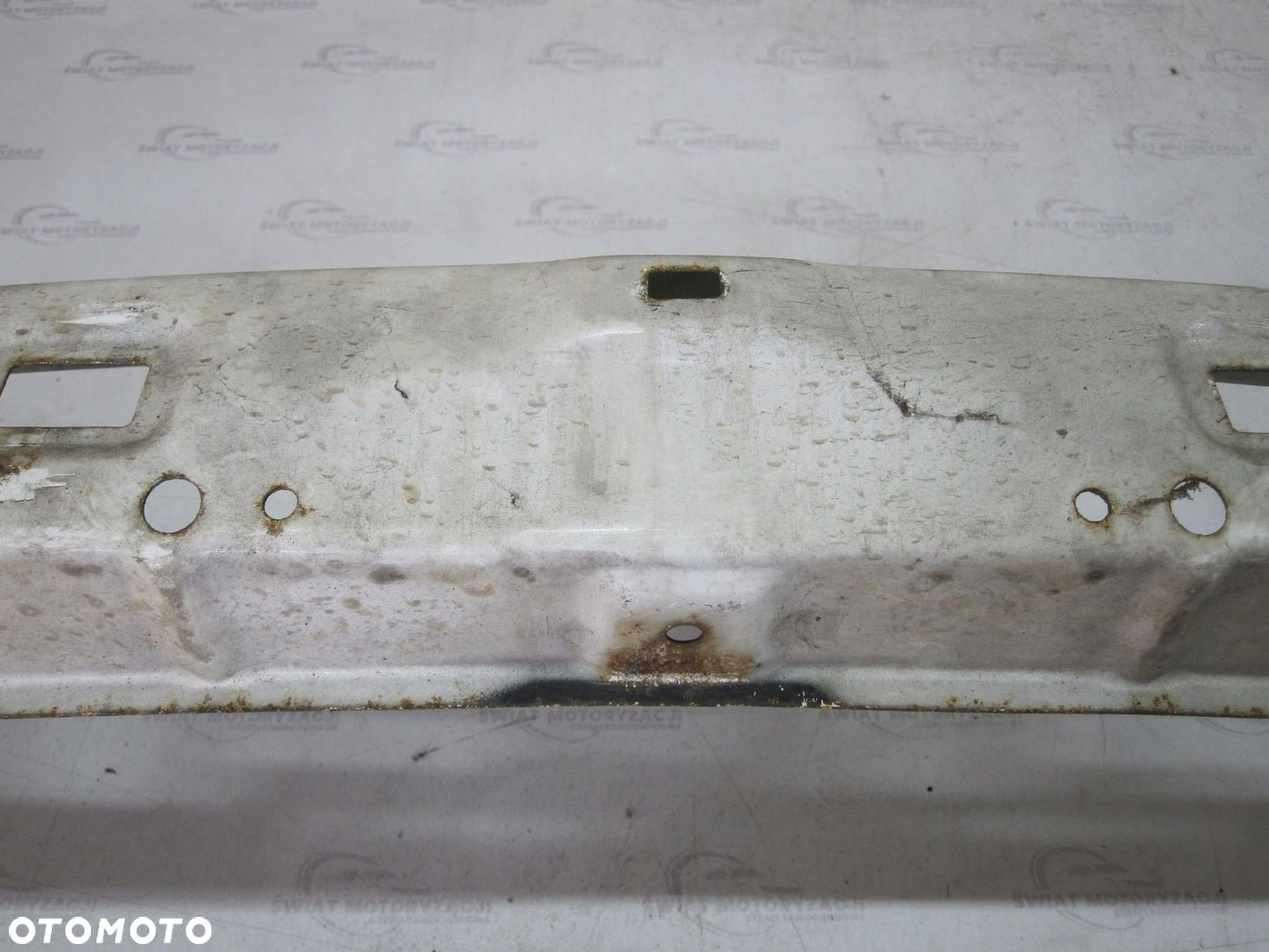 NISSAN VANETTE E 02r belka zderzaka tył - 2