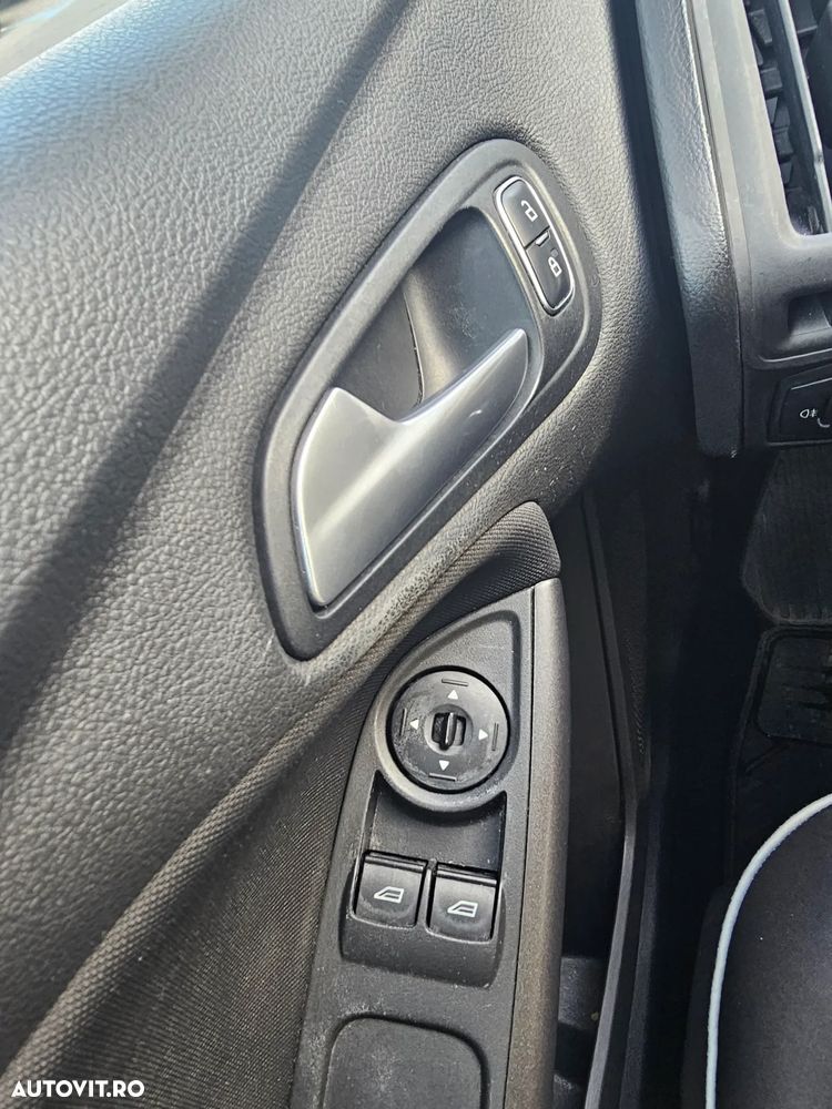 Ford Focus 1.0 EcoBoost Trend - 23