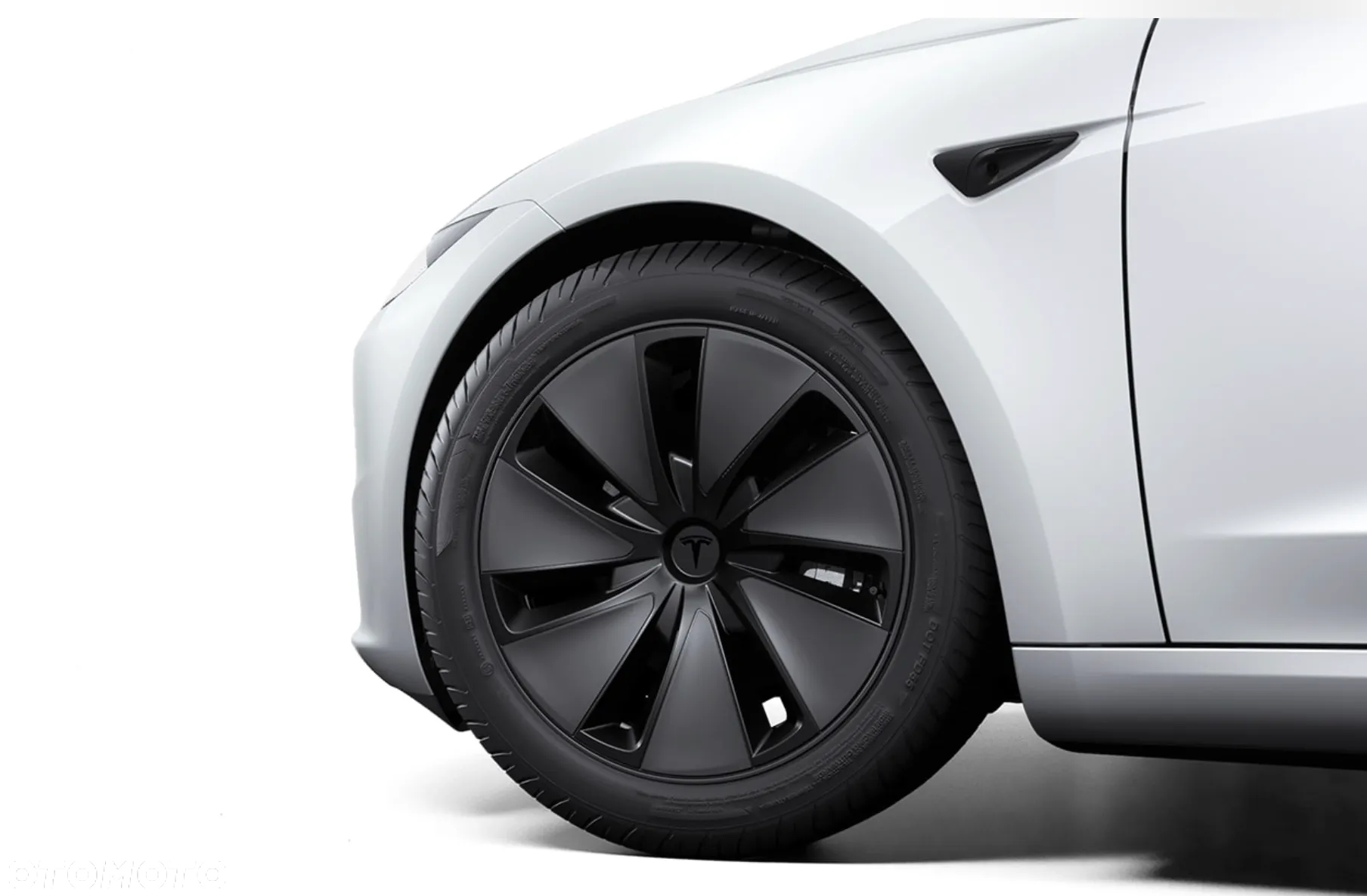 Tesla Model 3 RWD - 4