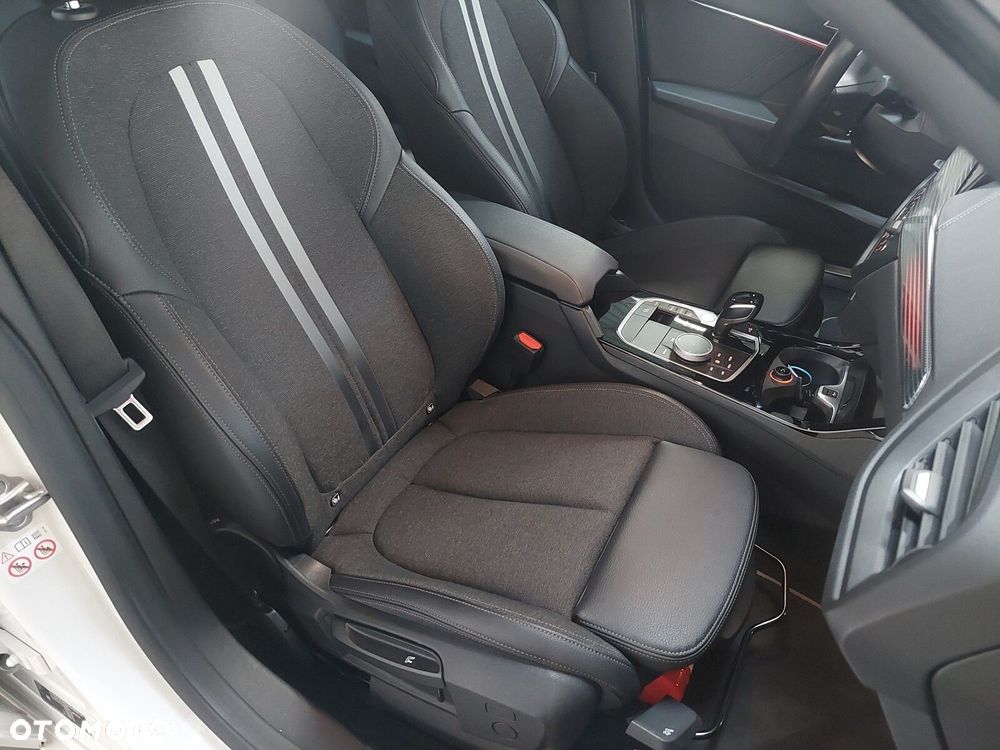 BMW Seria 2 218d Sport Line - 21