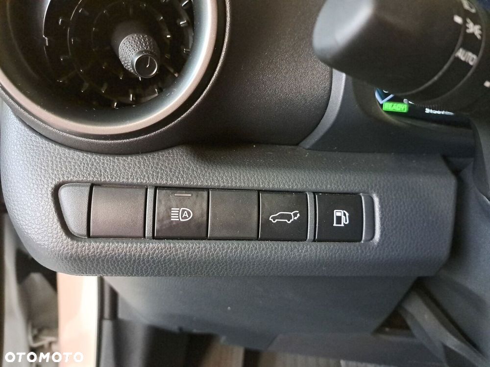 Toyota C-HR - 34