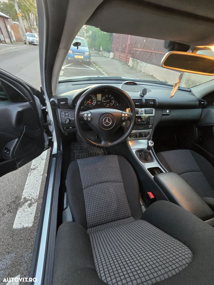 Mercedes-Benz C 180 Kompressor Sportcoupe - 9