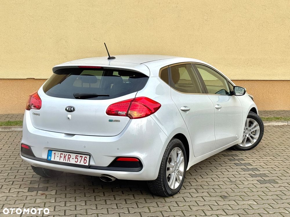 Kia Ceed 1.6 CRDi L - 4