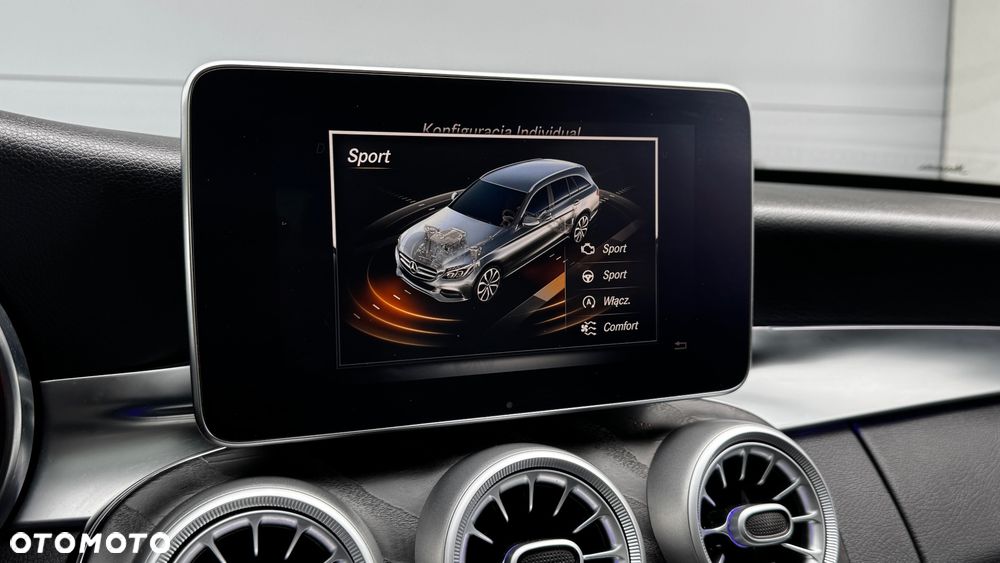 Mercedes-Benz Klasa C 300 9G-TRONIC AMG Line - 35