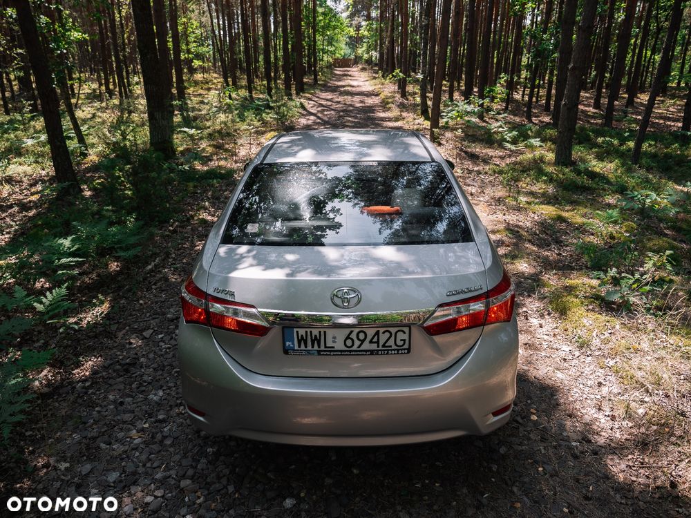 Toyota Corolla - 13