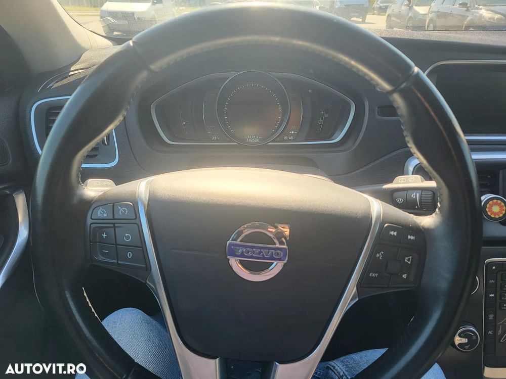 Volvo V40 D3 - 14