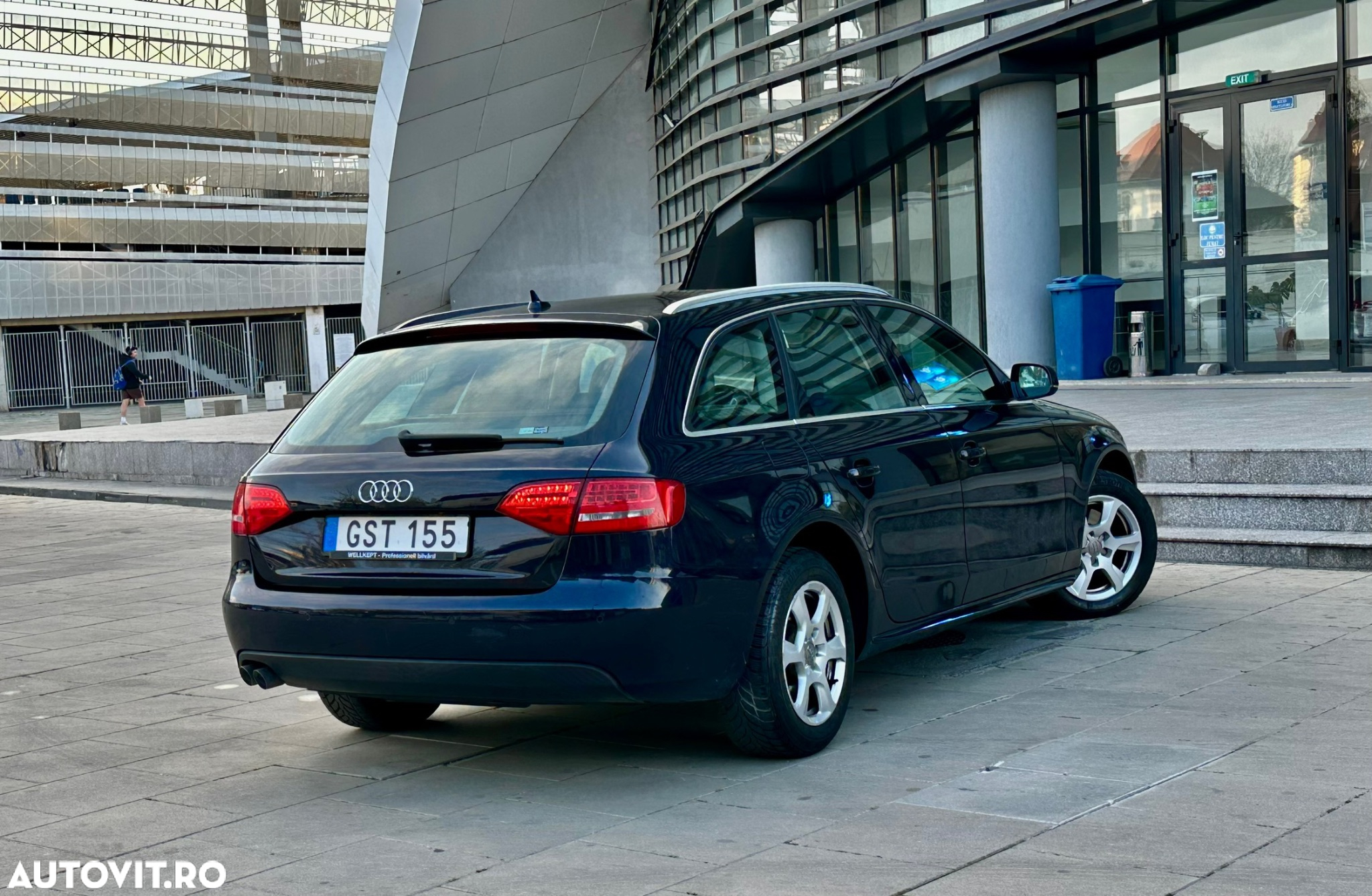 Audi A4 Avant 2.0 TDI DPF multitronic Ambiente - 2