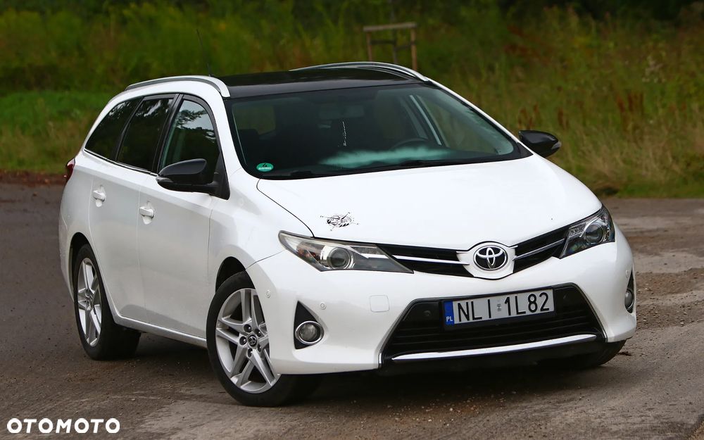 Toyota Auris 2.0 D-4D Premium - 1