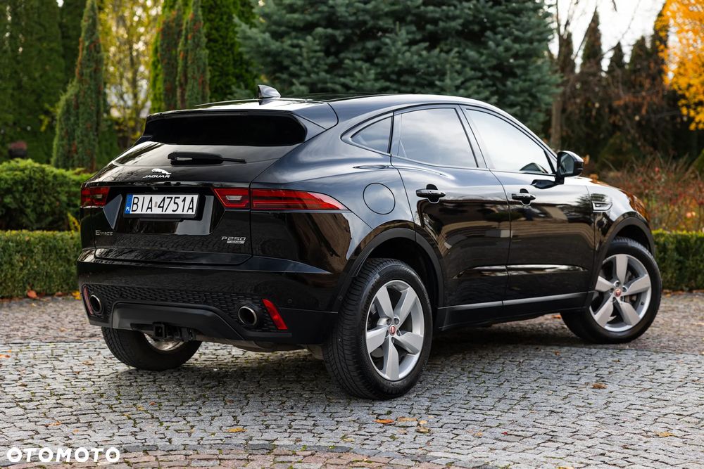 Jaguar E-Pace 2.0 i4P AWD R-Dynamic SE - 8