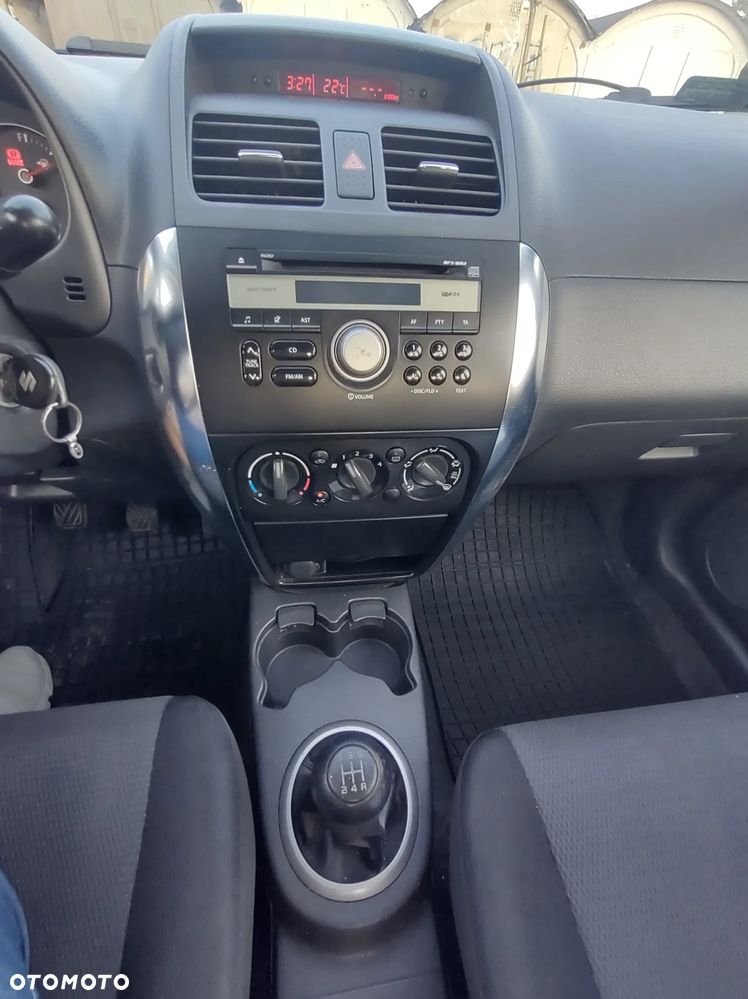 Suzuki SX4 1.6 GLX / Comfort - 8