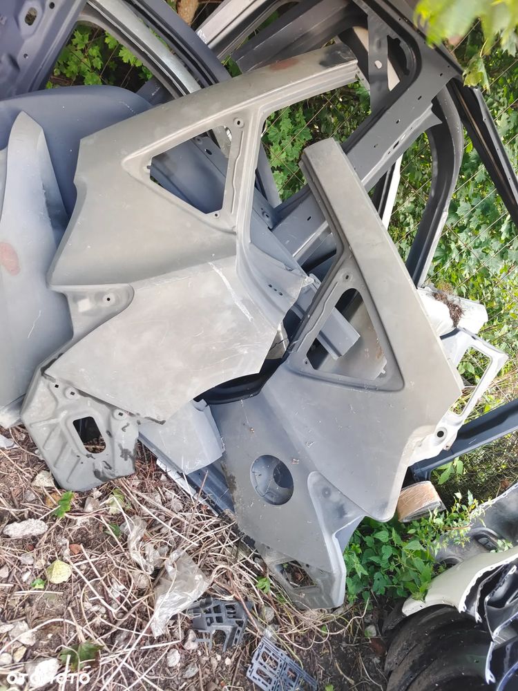 TOYOTA AURIS II HB błotnik tylny tył prawy lewy - 1