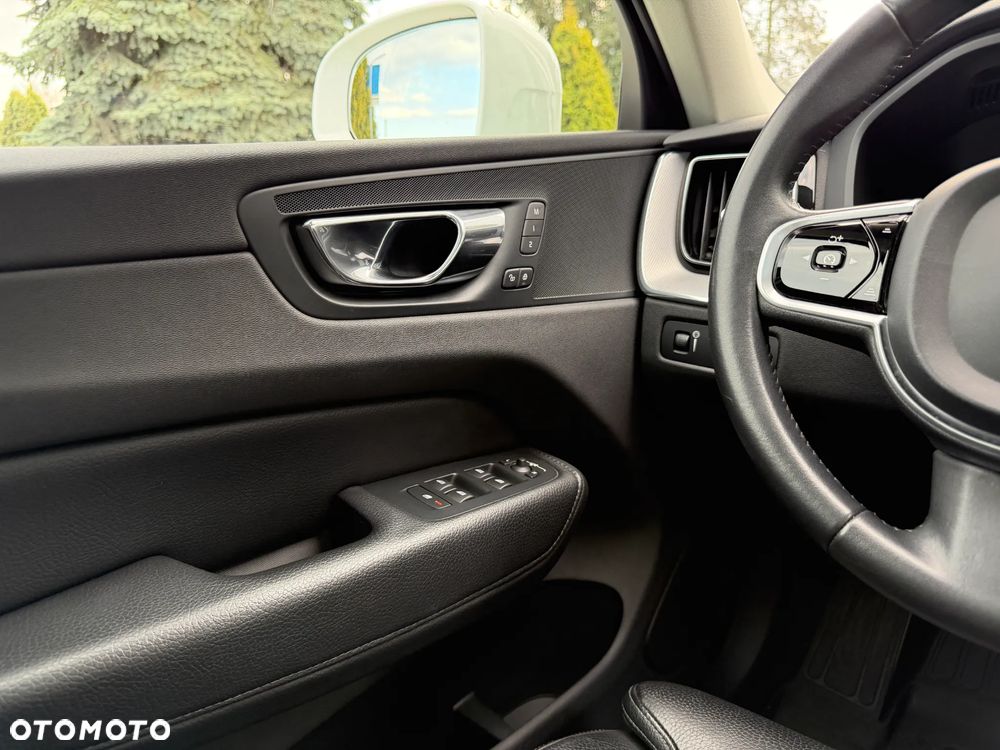 Volvo XC 60 D4 AWD Inscription - 25