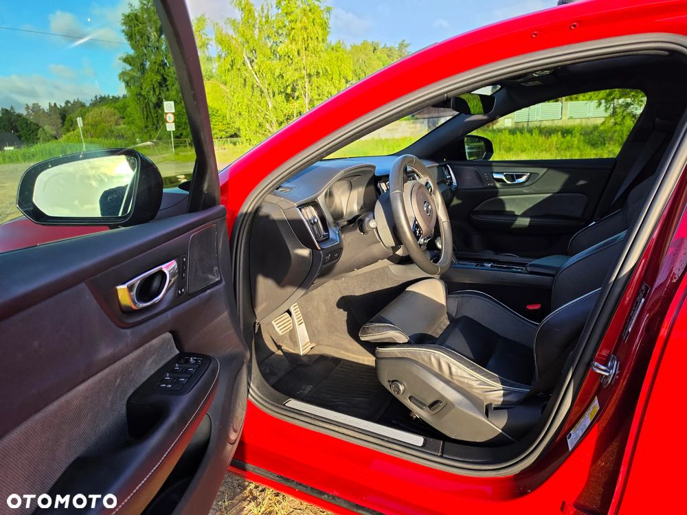 Volvo S60 T5 R-Design - 14