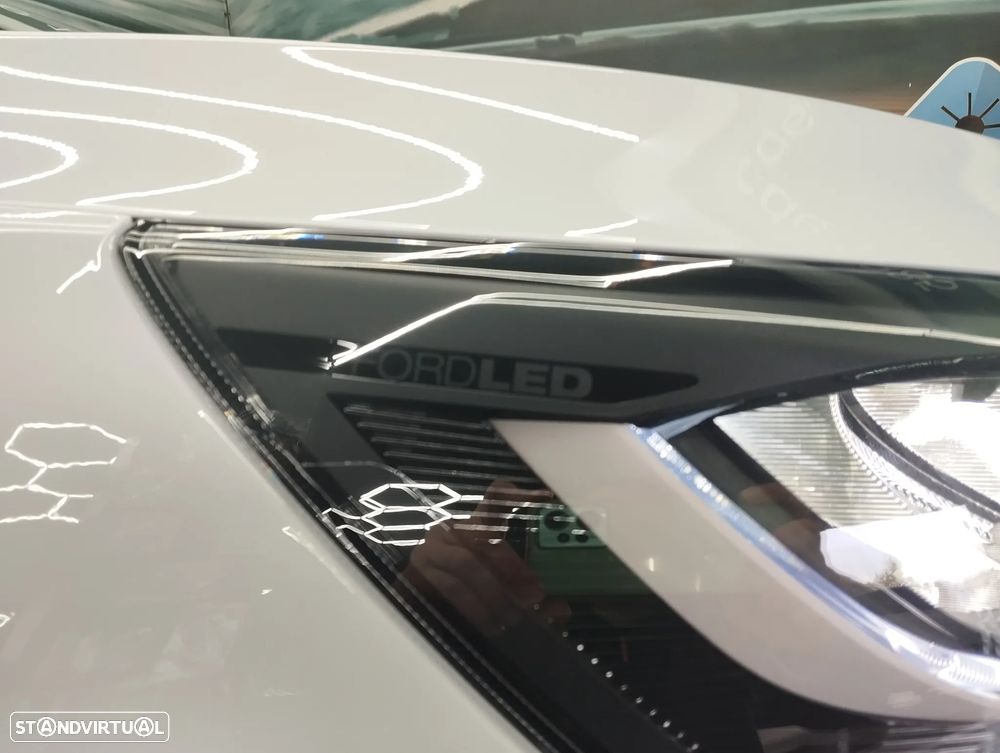 Ford Focus 1.0 EcoBoost MHEV ST-Line - 9